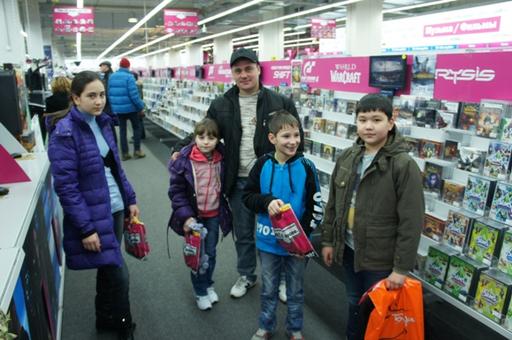 Киберспорт - Фото с турнира по "Сокровищам Монтесумы 3" в Media Markt